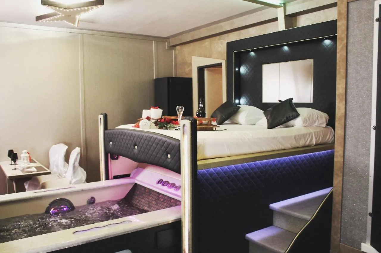 Spa B&B Roma D'Autore Il Nido D'Amore 5*, Rome